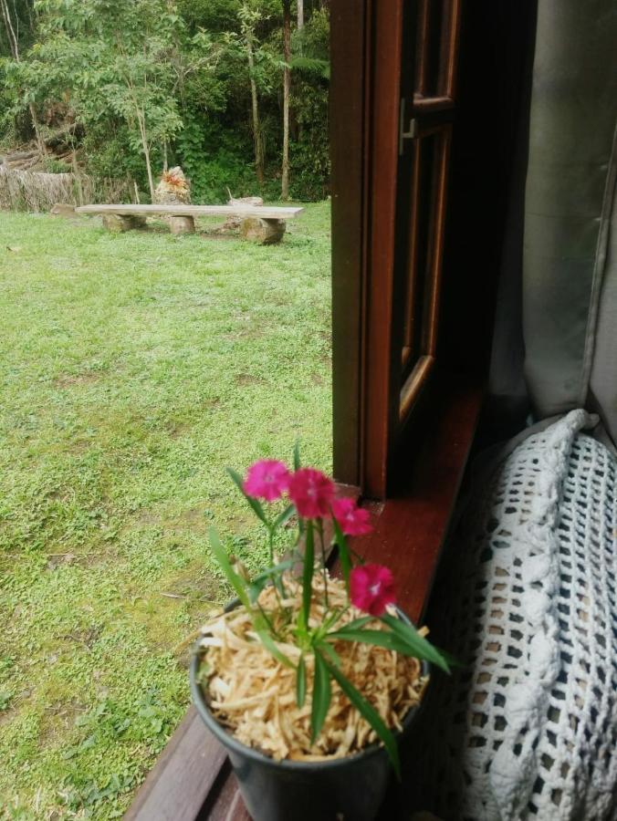 Chale Vale Das Flores - Visconde De Maua Rj Dış mekan fotoğraf